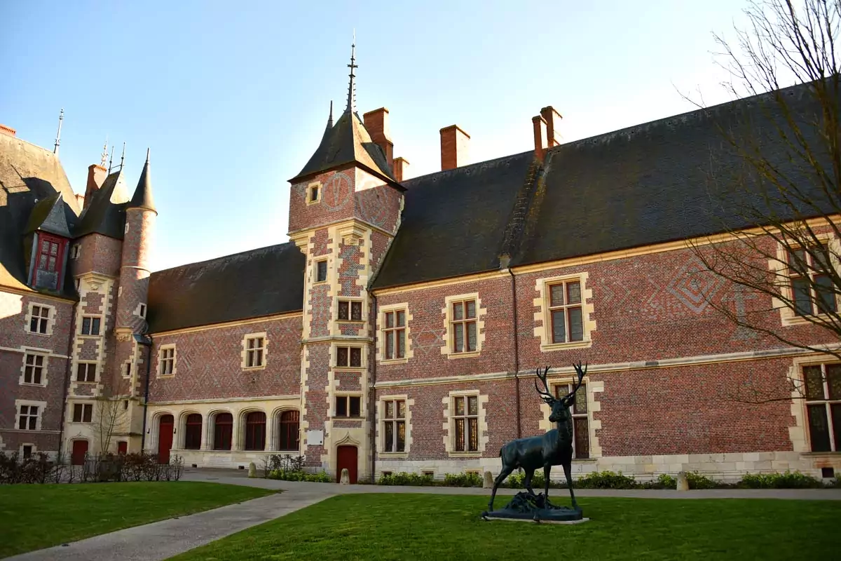 Château-musée de Gien : chasse, histoire et nature en Val-de-Loire
