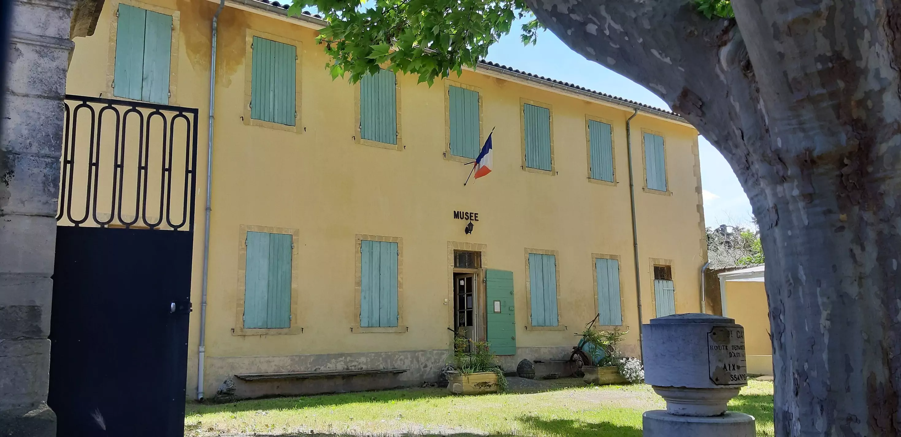 musée folklorique du vieux Lambesc