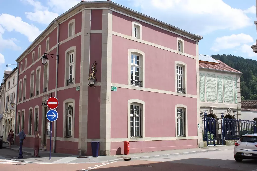 musée Charles de Bruyères